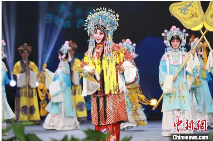 圖為，漢劇《貴妃醉酒》演出現(xiàn)場 武漢文旅局供圖