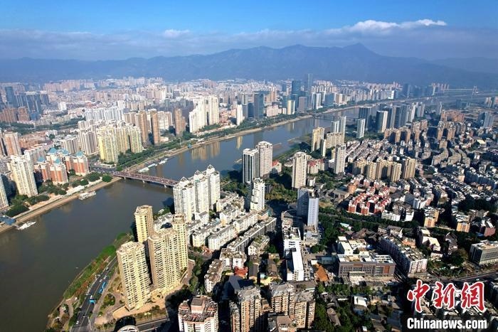 資料圖：城市高樓林立。 <a target='_blank' href='/'>中新社</a>記者 王東明 攝