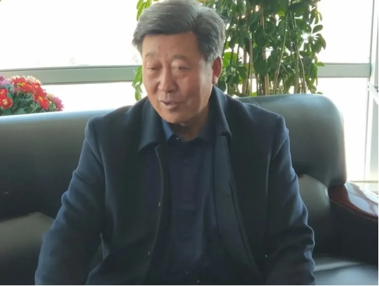 世界地球日，不忘治沙人1694.png