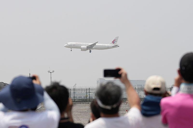△2023年5月28日，C919首個商業(yè)航班東航MU9191飛抵北京首都國際機場。