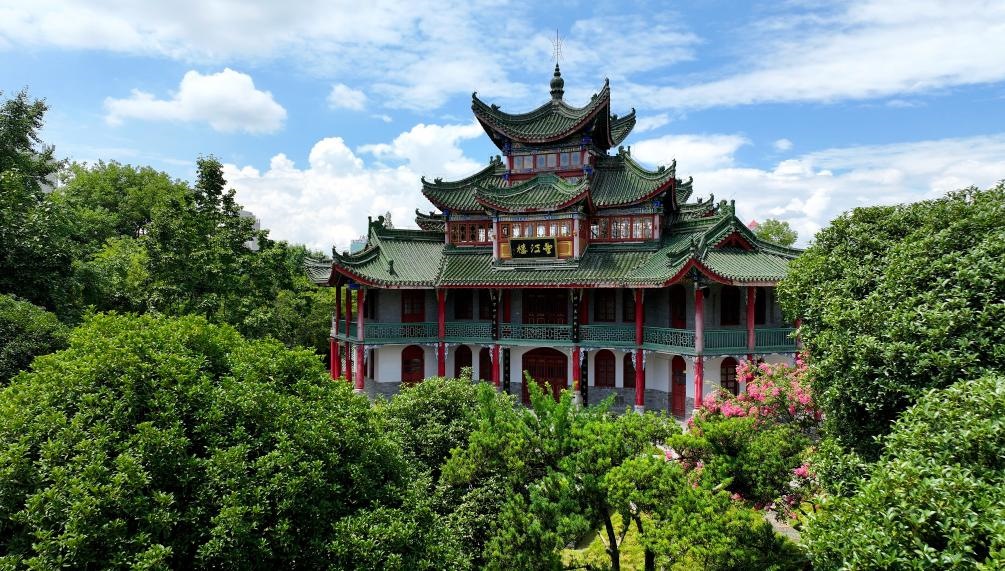 近日拍攝的陜西省漢中市博物館望江樓。新華社記者 劉瀟 攝