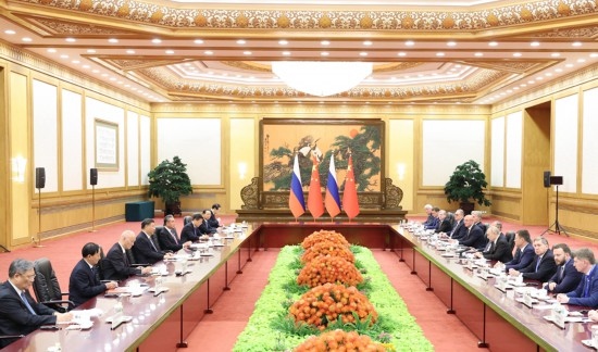 10月18日中午，國家主席習(xí)近平在北京人民大會堂同來華出席第三屆“一帶一路”國際合作高峰論壇的俄羅斯總統(tǒng)普京舉行會談。新華社記者 姚大偉 攝