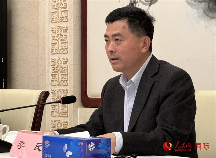 10月31日，歐美同學會秘書長李民在第五屆中法文化論壇媒體吹風會上講話。（人民網(wǎng) 謝瑩攝）
