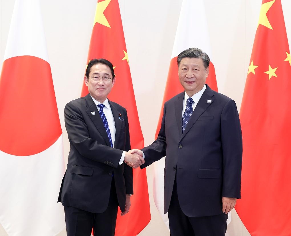 當(dāng)?shù)貢r間11月16日下午，國家主席習(xí)近平在舊金山會見日本首相岸田文雄。