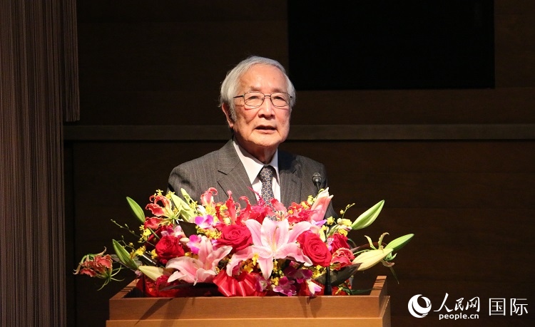 日中科學(xué)技術(shù)交流協(xié)會(huì)會(huì)長(zhǎng)山脅道夫致辭。人民網(wǎng) 許可攝