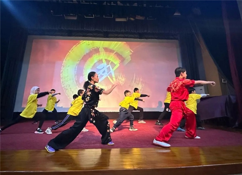 圖為2023“中華文化大樂園—埃及開羅營”閉幕式活動現(xiàn)場。主辦方供圖