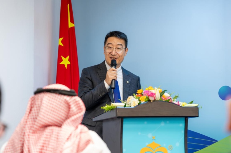 沙特智慧宮語言公司董事長馬永亮致辭。主辦方供圖