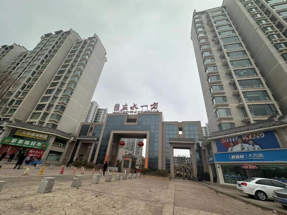 甘肅省永靖縣“在水一方”小區(qū)。人民網(wǎng)記者 馬昌攝