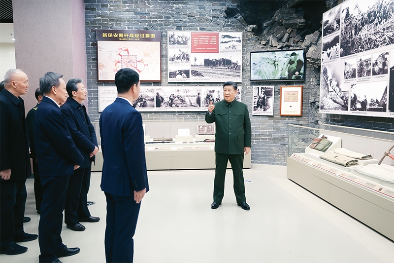 2024年2月1日至2日，中共中央總書記、國家主席、中央軍委主席習(xí)近平來到天津，看望慰問基層干部群眾。這是2日上午，習(xí)近平在平津戰(zhàn)役紀(jì)念館考察。 新華社記者 鞠鵬/攝