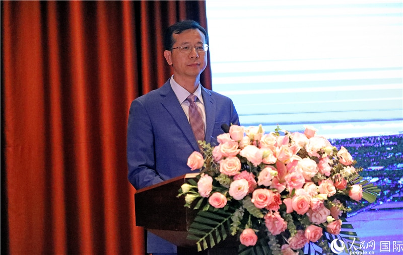 外交部外事管理司副司長(zhǎng)姚紹俊在宣介會(huì)上致辭。人民網(wǎng)記者趙益普