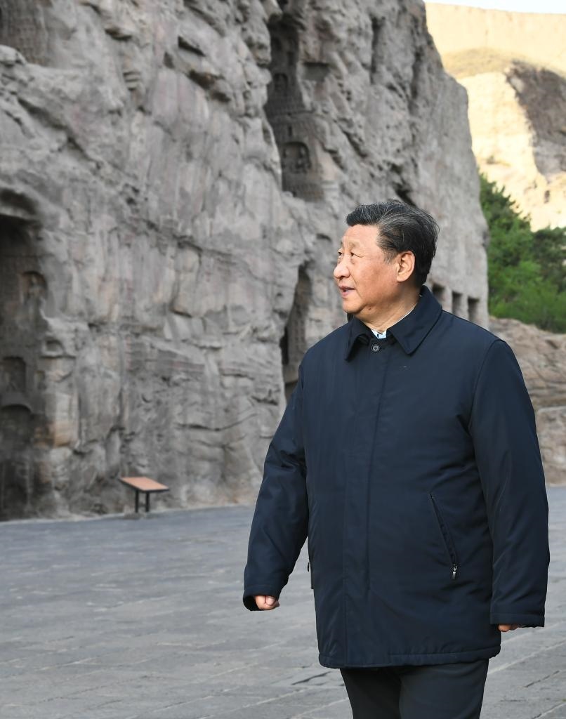 2020年5月11日，習(xí)近平總書記在山西云岡石窟實地了解歷史文化遺產(chǎn)保護(hù)情況。新華社記者 謝環(huán)馳 攝