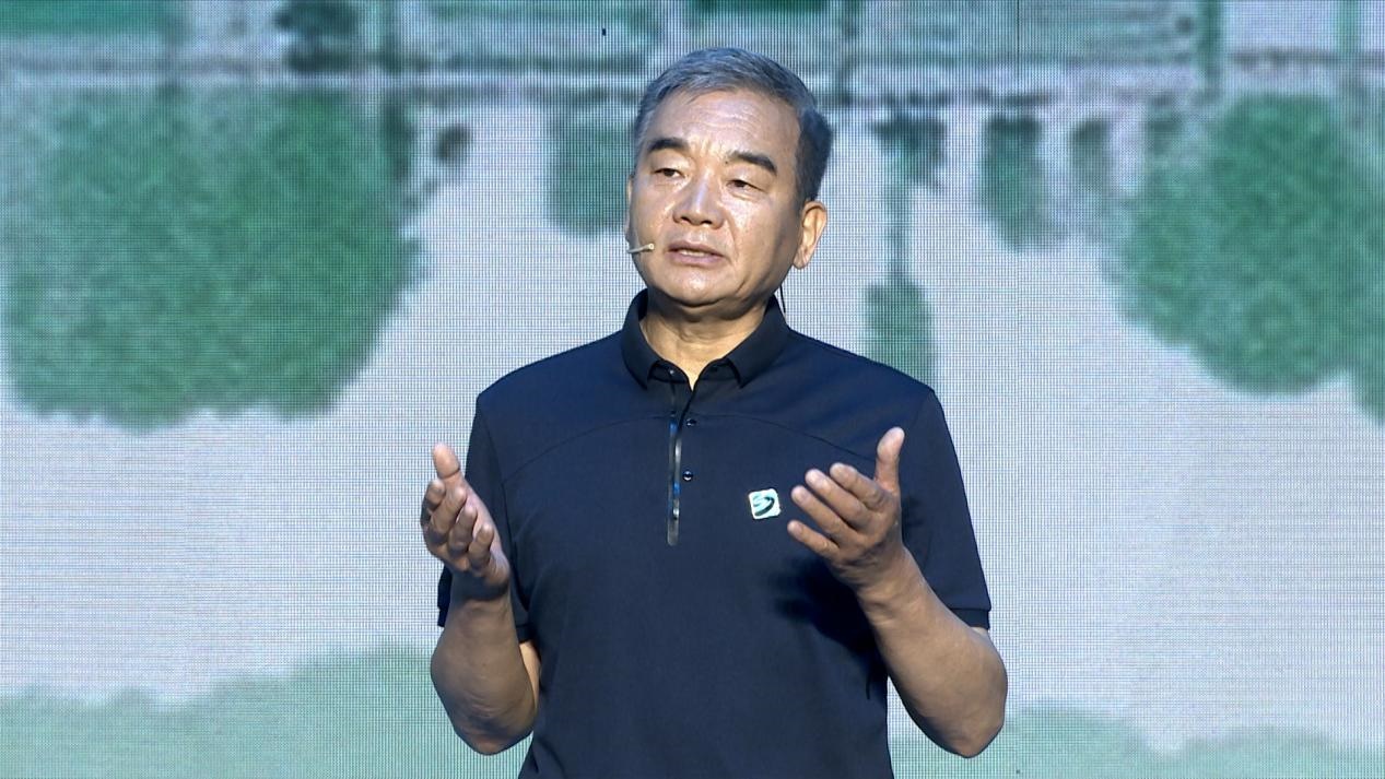 中國(guó)博物館協(xié)會(huì)理事長(zhǎng)劉曙光現(xiàn)場(chǎng)講述。