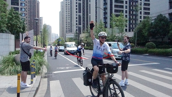 Ole Bouman的騎行之旅。校方供圖