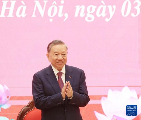 8月3日，在越南河內(nèi)，蘇林出席新聞發(fā)布會。新華社/越通社