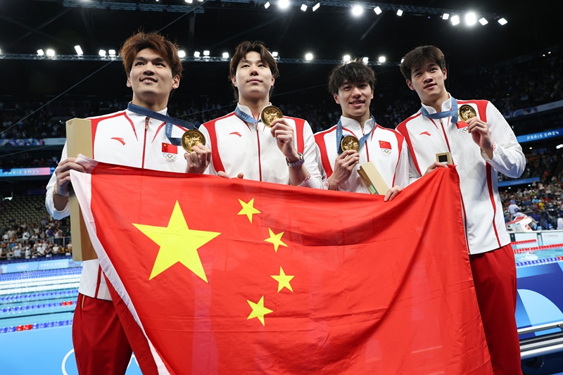 當?shù)貢r間2024年8月4日，巴黎奧運會游泳項目男子4×100米混合泳接力決賽，中國隊奪金。