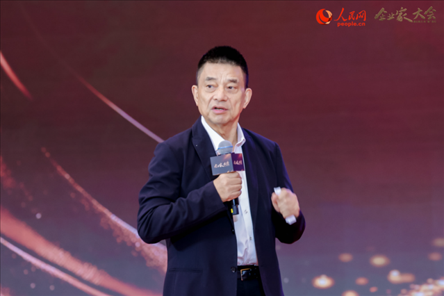 全國政協(xié)委員、新希望集團董事長劉永好。人民網記者 許維娜攝