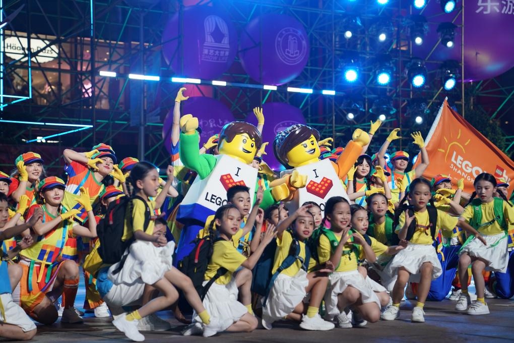 9月14日晚，演員在上海旅游節(jié)開幕式上表演。新華社發(fā)（陳浩明 攝）