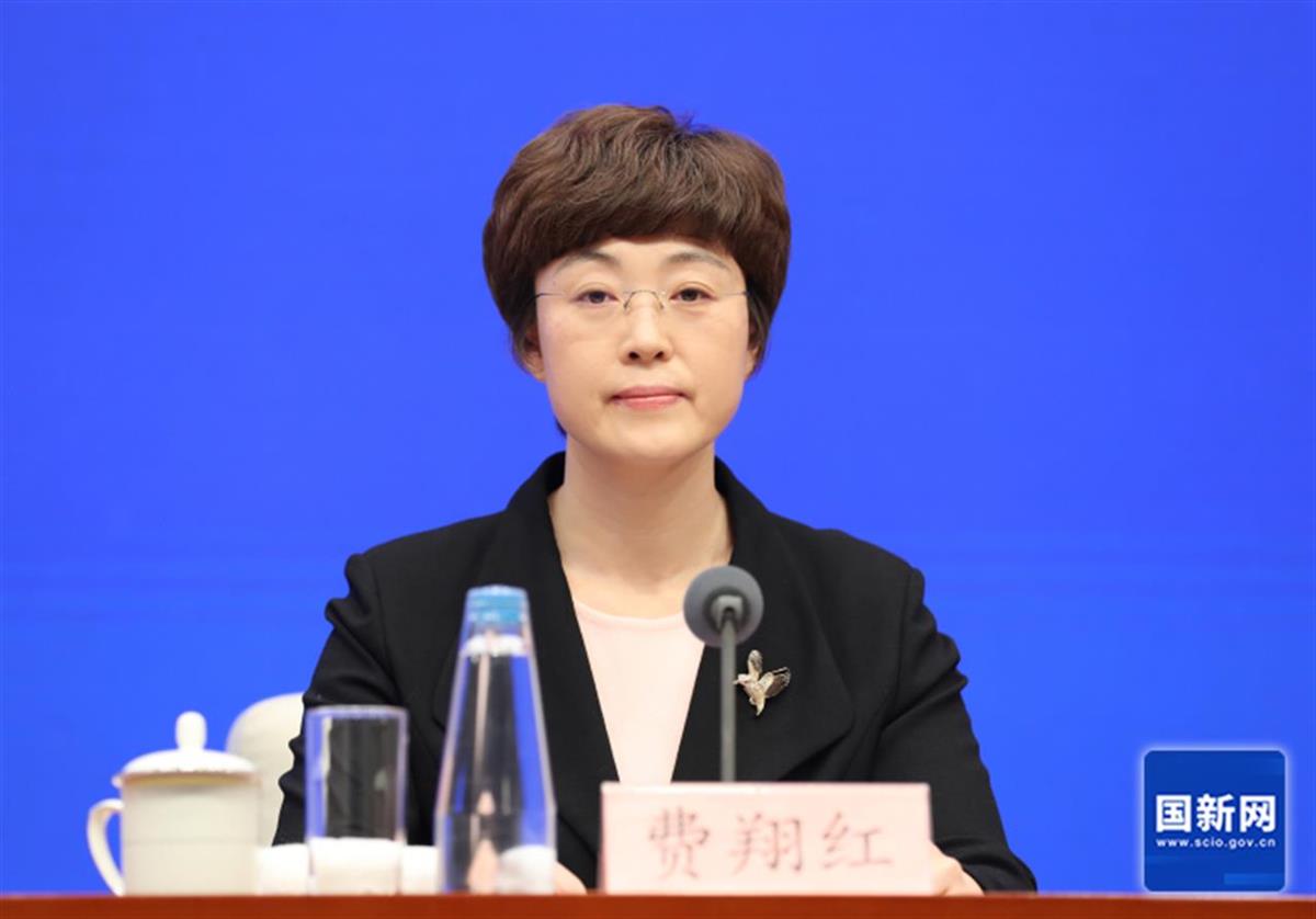 司法部新聞發(fā)言人、法治宣傳中心主任費(fèi)翔紅。圖片來源：國新網(wǎng)